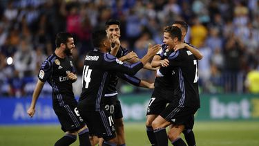 el real madrid gana en malaga y conquista su 33ra liga