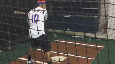 neymar se prueba en el beisbol y conoce al cubano yoenis cespedes