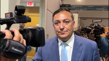 comision de miami decide terminar el empleo del suspendido jefe de policia, art acevedo