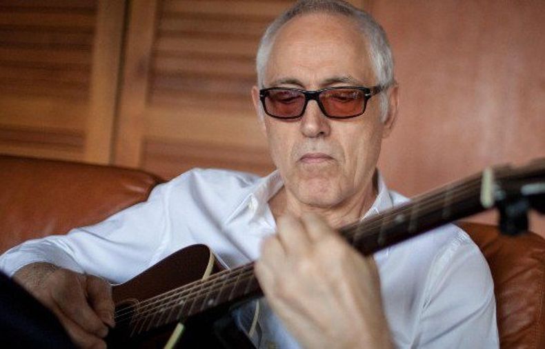 El cantante Yordano, quien goza de mucha popularidad entre el público venezolano, anunció hace unos meses, entre lágrimas, que sufre el síndrome mielodisplásico, un tipo de cáncer que impide a la médula ósea producir células sanguíneas sanas en una cantid