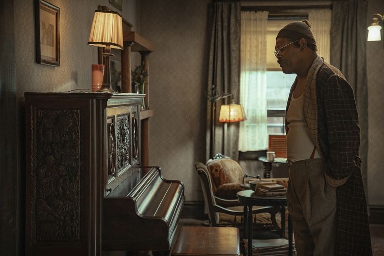 En esta imagen proporcionada por Netflix, Samuel L. Jackson en una escena de “The Piano Lesson”. (David Lee/Netflix vía AP)