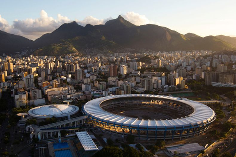 ARCHIVO - Vista del estadio Maracaná durante sus obras de renovación previo a la Copa del Mundo 2014, el 30 de mayo de 2011, en Río de Janeiro. (AP Foto/Felipe Dana)