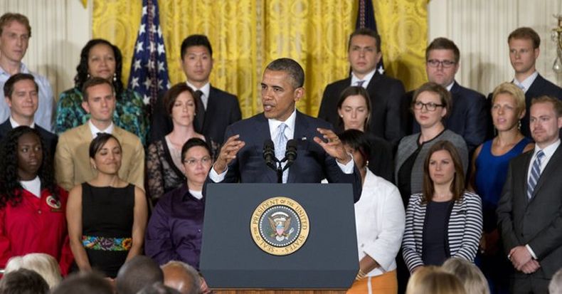 El presidente Obama anunció hoy nuevas medidas para ayudar a los estudiantes universitarios endeudados.