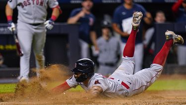 Medias Rojas se recuperan y vencen 5-4 a Yanquis
