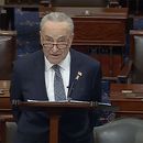 En esta imagen de un video distribuida por Senate TV, el líder de la mayoría demócrata en el Senado, Chuck Schumer, habla en el recinto, Washington, 14 de marzo de 2024. Schumer, quien llama a Israel a realizar elecciones, sostuvo que el primer ministro Benjamin Netanyahy ha perdido el rumbo en medio de bombardeo de Gaza y la crisis humanitaria en el territorio. (Senate TV via AP)