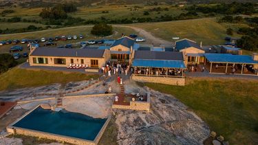 como es la impactante mansion que shakira puso a la venta hace tres anos y aun no puede vender