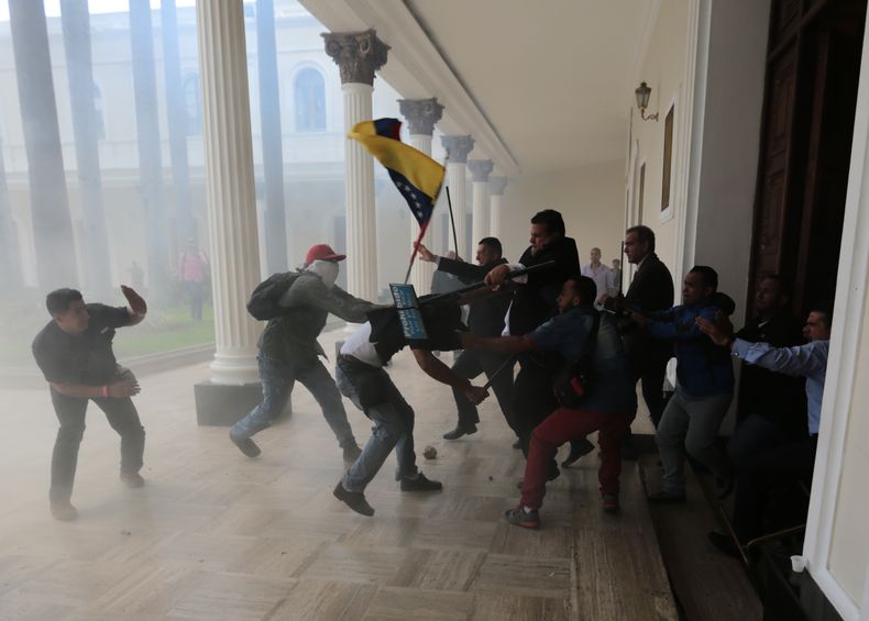 AMS-GEN_VENEZUELA-CRISIS_POLITICA-0.jpg