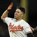 Orioles superan a Yanquis con boleto en la 11ma