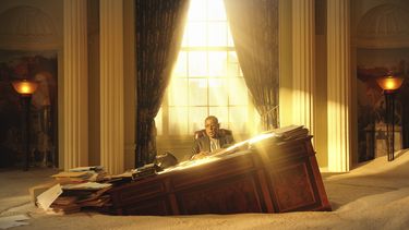 Esta imagen proporcionada por Lionsgate muestra a Giancarlo Esposito como el alcalde Cicero en una escena de Megalopolis. (Lionsgate via AP)