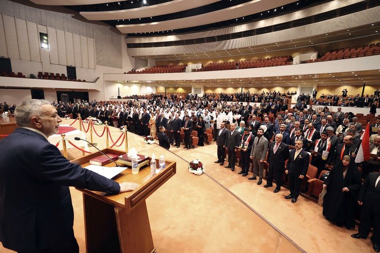 Impera caos en primera sesión del nuevo Parlamento de Irak
