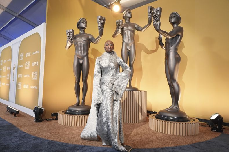 Cynthia Erivo llega a la 31ª edición anual de los Premios SAG el domingo 23 de febrero de 2025 en el Shrine Auditorium de Los Ángeles. (Foto AP/Chris Pizzello)