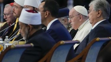 El papa afirma que la fe no puede justificar una guerra