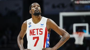 Con 27 de Durant, Nets se imponen a Hornets