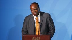 ARCHIVO – El rey de Esuatini, Mswati III, habla en la Cumbre de Acción Climática de la Asamblea General de Naciones Unidas, en la sede del organismo, el 23 de septiembre de 2019. (AP Foto/Jason DeCrow, Archivo)