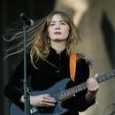 La cantante y compositora Alexandra Savior durante su concierto en el festival Corona Capital en Ciudad de México, el domingo 16 de noviembre de 2025. (Foto AP/Claudia Rosel)
