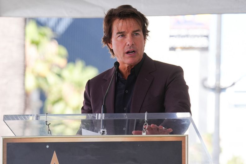 ARCHIVO - Tom Cruise habla en una ceremonia en honor a David Beckham en Hollywood, el 12 de junio de 2026 (AP Photo/Chris Pizzello, archivo)
