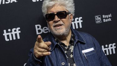 El director Pedro Almodóvar en el Royal Alexandra Theatre en el Festival Internacional de Cine de Toronto el 9 de septiembre de 2023, en Toronto. El cineasta galardonado con el Oscar publicará The Last Dream, la versión en inglés de su libro “El último sueño”, el 24 de septiembre de 2024. (Foto Joel C Ryan/Invision/AP, archivo)