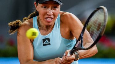 Pegula y Jabeur buscan descollar con título en Madrid