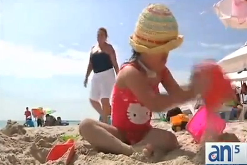 Niños con problemas respiratorios fueron a la playa por primera vez, en un campamento único en su tipo, diseñado por un médico mexicano del Miami Childrens Hospital.