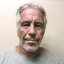 Foto suministrada por el Registro de Delincuentes Sexuales del Estado de Nueva York el 28 de marzo de 2017, del financista Jeffrey Epstein, acusado de abusos sexuales. (Registro de Delincuentes Sexuales del Estado de Nueva York via AP)