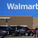 Una tienda Walmart en Derry, Nueva Hampshire, el 18 de noviembre de 2020. (Foto AP /Charles Krupa)