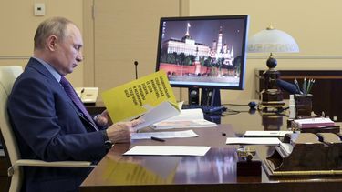 EEUU impone sanciones, expulsa a 10 diplomáticos rusos