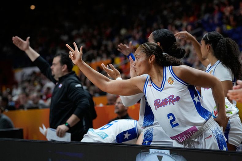 La puertorriqueña Brianna Jones reacciona durante el partido contra Bélgica en la Copa del Mundo femenina, el domingo 6 de septiembre de 2026, en Berlín. (AP Foto/Ebrahim Noroozi)
