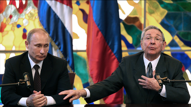 castro entra en panico y pide petroleo a putin