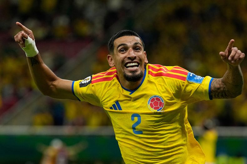 Daniel Muñoz festeja tras anotar el gol de Colombia para la victoria 1-0 ante Congo en el Grupo K de Mundial disputado el martes 23 de junio de 2026, en Guadalajara. (AP Foto/Ricardo Mazalán)