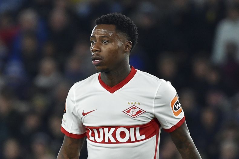 Quincy Promes del Spartak Moscú durante el partido contra Leicester en la Liga Europa, el 4 de noviembre de 2021, en Leicester, Inglaterra. (AP Foto/Rui Vieira)
