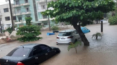 tormenta local severa deja inundaciones en la habana