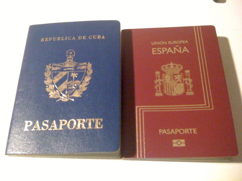pasaporte cubano  español.jpg