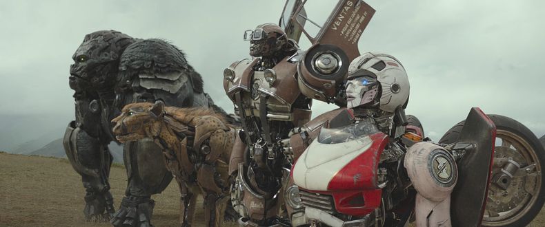 Esta imagen proporcionada por Paramount Pictures muestra Optimus Primal, Cheetor, Wheeljack y Arcee en una escena de Transformers: Rise of the Beasts. (Paramount vía AP)