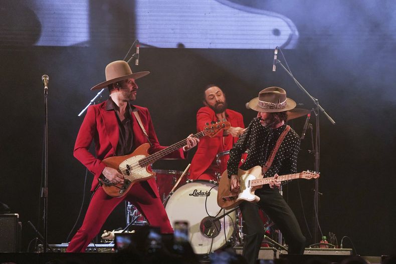 The Guapos durante su presentación en la 25ª edición del festival de música Vive Latino en la Ciudad de México, el sábado 15 de marzo de 2025. (Foto AP/Aurea Del Rosario)
