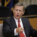 ARCHIVO - El presidente de la Corte Suprema, John Roberts, habla en la Universidad de Nebraska Lincoln, en Lincoln, Nebraska, el 19 de septiembre de 2014. (AP foto/Nati Harnik, archivo)