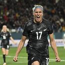 En foto del 20 de julio del 2023, Hannah Wilkinson de Nueva Zelanda celebra tras anotar el gol de su equipo en el duelo ante Noruega. (AP Foto/Andrew Cornaga)