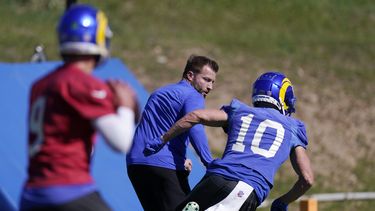 Rams colocan a Noteboom y Higbee en lista de lesionados