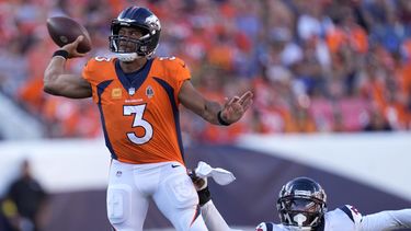 Wilson comienza lento pero Broncos vencen 16-9 a Texans