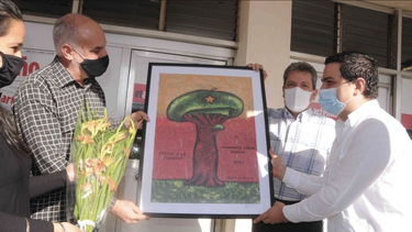 el regimen de cuba da el premio de la dignidad a los periodistas humberto lopez y lazaro manuel alonso