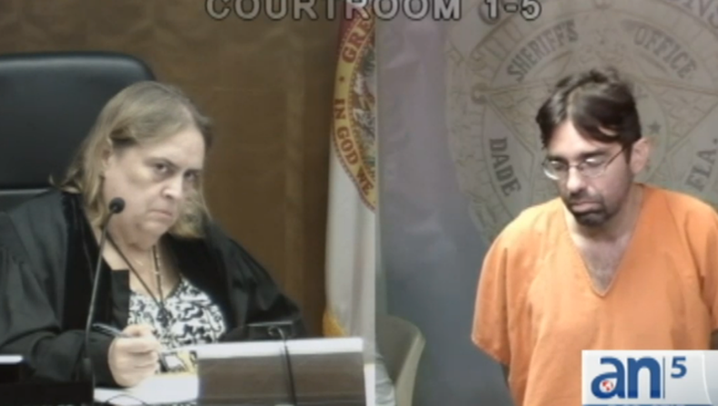 Cruz fue ex asesor de prensa para la representante Ileana Ros-Lehtinen