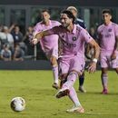 El ecuatoriano Leonardo Campana, del Inter Miami, convierte un penal el sábado 9 de septiembre de 2023, ante Sporting Kansas City en Fort Lauderdale, Florida (AP Foto/Wilfredo Lee)