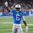 ARCHIVO - El cornerback de los Lions de Detroit, Therrion Arnold, reacciona tras una jugada en el partido ante los Packers de Green Bay, el 27 de noviembre de 2025 (AP Foto/Paul Sancya, Archivo)