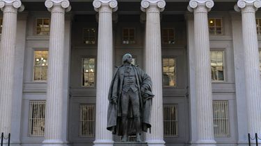 ARCHIVO - El edificio del Departamento del Tesoro de Estados Unidos, en Washington, el 18 de noviembre de 2024. (AP Foto/Jose Luis Magana, archivo)