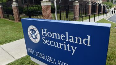 Fuentes AP: Funcionarios de EEUU sopesaron deportar familias