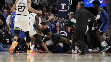 Bamba, River y Suggs, suspendidos tras riña Magic-Wolves