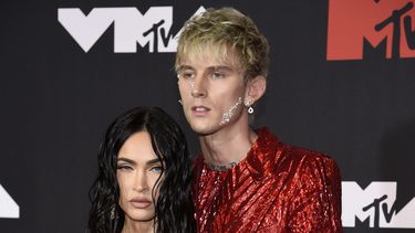 megan fox y machine gun kelly estan comprometidos