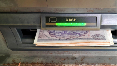 el dolar sigue al alza en el mercado cambiario informal de cuba y marca otro record