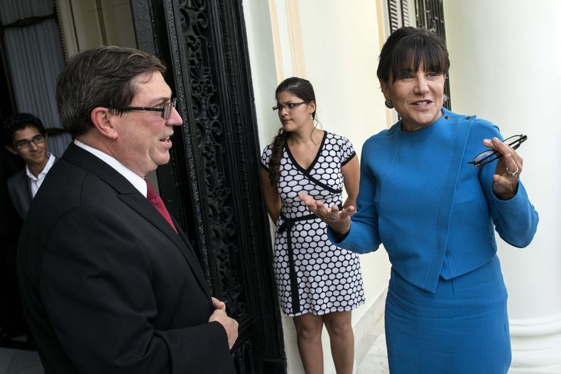 La secretaria de Comercio de Estados Unidos, Penny Pritzker, se reúne con el ministro cubano de Relaciones Exteriores, Bruno Rodríguez.