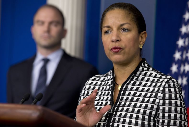 Susan Rice, asesora de Seguridad Nacional, acompa&ntilde;ada de Ben Rhodes, sub asesor de Seguridad Nacional para Comunicaciones Estrat&eacute;gicas y Preparaci&oacute;n de Discursos, habla sobre el pr&oacute;ximo viaje del presidente Barack Obama a Asia,