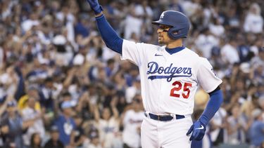 Dodgers ganan a Rockies, jonrón de Thompson apoya a Urías